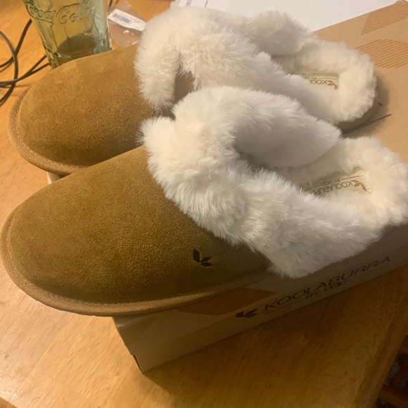 Koolaburra by UGG Fur Lined Slippers - Picture 3 of 5